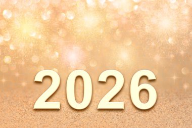 2026 basamaklı pırıl pırıl altın bir sahne kutlama, umut ve yeni başlangıçların sinyalleri..