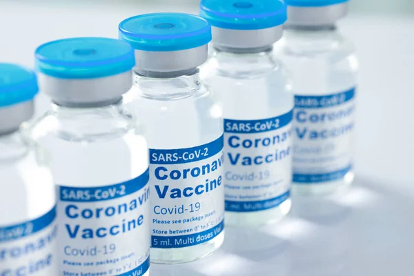 Covid Viales Vacuna Contra Enfermedad Por Coronavirus Imágenes de stock libres de derechos