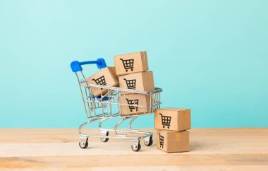 Alışveriş arabası sembollü online alışveriş konsepti