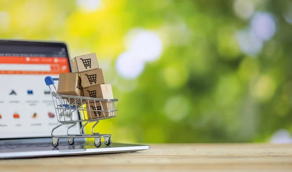 Online Shopping Concept Shopping Cart Symbol — Stock Photo, Image
