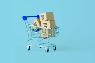 Alışveriş arabası sembollü online alışveriş konsepti