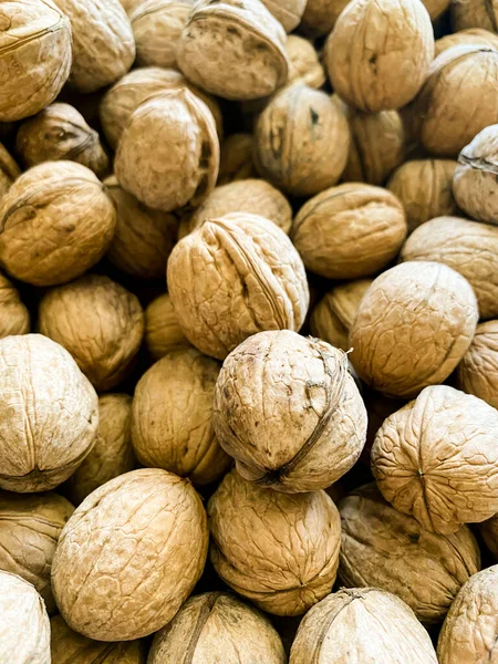 Walnuts on the market — Stock Photo, Image