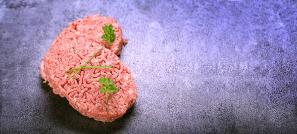 Red Burger Meat Closeup Black Background — Foto de Stock
