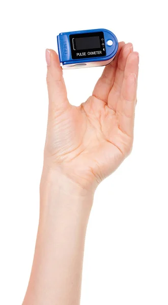 Mão Com Oxímetro Médico Isolado Branco — Fotografia de Stock
