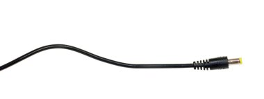 Siyah güç kablosu beyazda izole edildi.