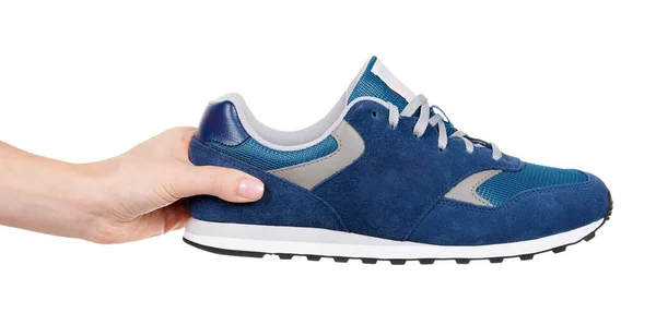 Mano Con Scarpe Sportive Blu Isolate Bianco — Foto Stock