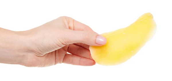 Hand Mit Getrocknetem Mango Snack Isoliert Auf Weiß — Stockfoto