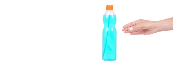 瓶子里的蓝色窗户清洁剂 — 图库照片