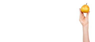 Taze sarı armut beyazda izole..