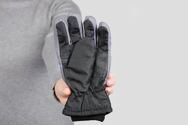 Hand Met Zwarte Winterhandschoenen Grijs — Stockfoto