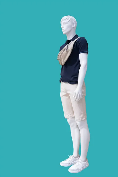 Повнометражний Чоловічий Маннекін Одягнений Модний Літній Одяг Ізольований Зеленому Тлі — стокове фото