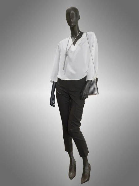 Tam uzunlukta kadın manken