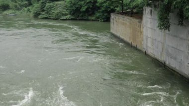 Huzurlu Waterside Kaçışı - Huzurlu bir Göl İnzivası