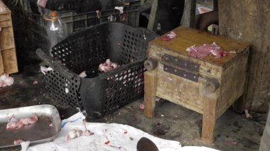 Et Kesme ve Depolama - Bir Sahne Arkası Bir Ticari Mutfağa Bakar