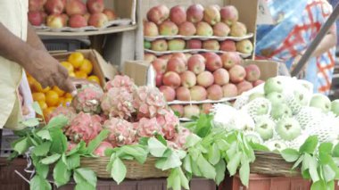 Hint Meyve Pazarı - Ekranda Taze Ürün