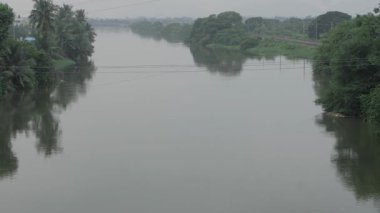 Büyüleyici sakin sular - Doğanın vahası boyunca huzurlu bir yolculuk
