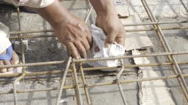 İnşaat Sanatı Ustası Uzman Elleri