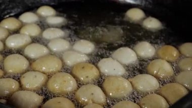 Cızırdayan Sokak Yemekleri Taze Pişmiş Hint Lezzetleri