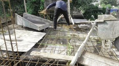 Verimli İnşaat - Bölgede Uzman İşçi