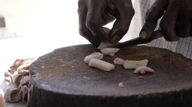 Hassas Ayrıştırma Mutfak Uzmanlığının Ustaca Gösterimi