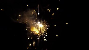 Işıl ışıl Diwali Havai fişekleri Gecenin Büyülü Ateşi