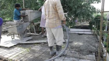 İş Yapım Ekibi - Uzmanlık ve Hassasiyet