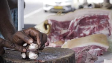 Et Hazırlama Sanatı Ustası Mutfak Hassasiyeti Dünyası 'na Yolculuk