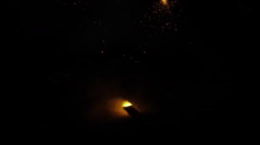 Diwali Havai fişekleri Karanlıkta parlıyor