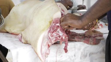 Bıçakla Eti Ustaca Dilimleme