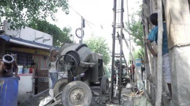 Verimli İnşaat Alanı - Betonu Hassasiyet ve Güç ile Karıştırmak