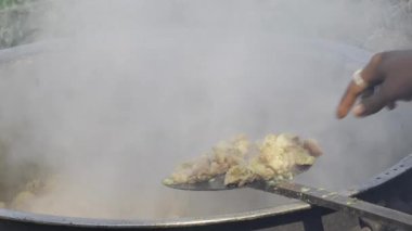 Lezzetli Güney Hindistan Karıştırma Patates Pişirme Hareketi