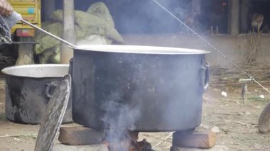 Otantik Güney Hindistan Ahşap Ateş Altında Pişirme