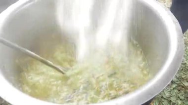 Güney Hindistan Çorbası Aşkla Karıştırılmış