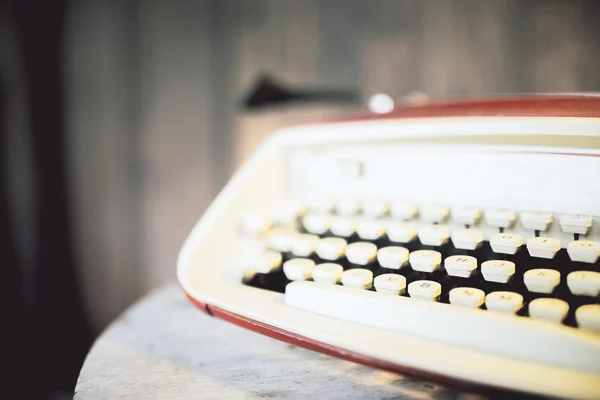 Red typing machine — Stock Photo, Image