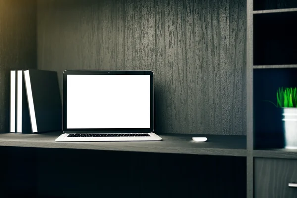 Prateleira de laptop branco em branco — Fotografia de Stock