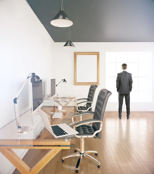 Businessman in office side — Stock Photo, Image