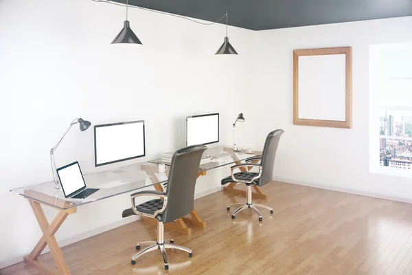 Blank screens in office — Stock Photo, Image