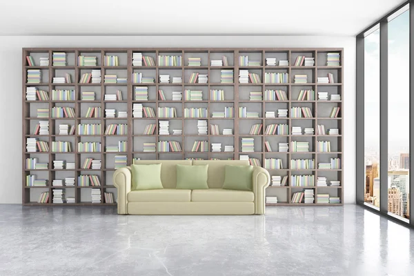 Інтер'єр бібліотеки з масивними книжковими полицями, зручним зеленим диваном і вікном з видом на місто. 3D рендерингу — стокове фото