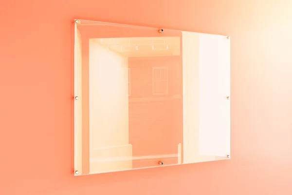 Placa de vidro na parede rosa — Fotografia de Stock