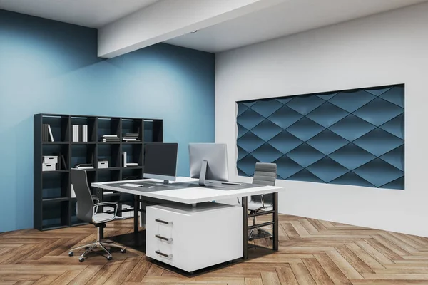 当代办公场所有空旷的电脑屏幕和装饰蓝色的墙壁 模特儿 3D渲染 — 图库照片