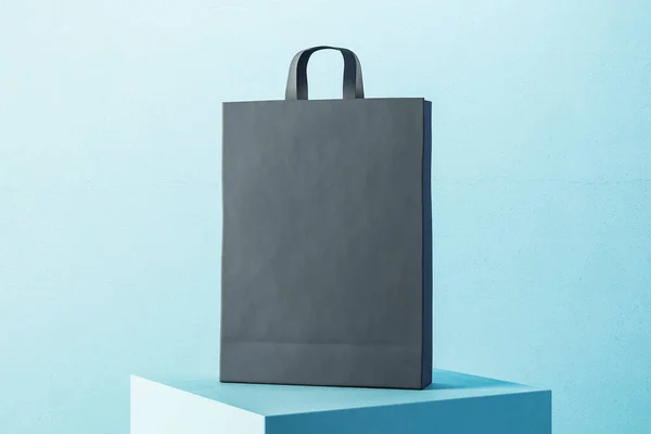 Shopping Bag Carta Nera Con Manici Sul Podio Concetto Commerciale — Foto Stock