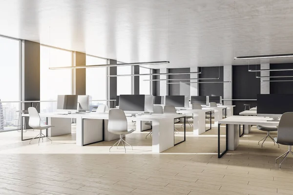 Coworking Office Interiör Med Datorer Bordet Och Panoramautsikt Över Staden — Stockfoto