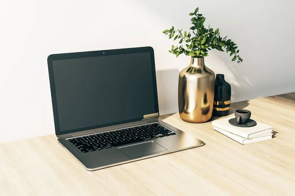 Pantalla Computadora Portátil Vacía Blanco Espacio Trabajo Oficina Madera Con —  Fotos de Stock