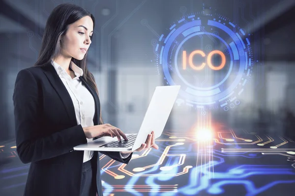 Businesswoman Laptop Standing Ico Hologram Background Start Decentralization Concept — Stock fotografie