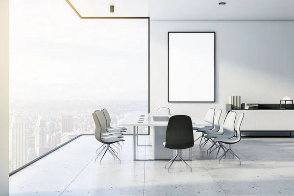 带有轻型会议桌椅 从玻璃墙到大理石地板的城市景观 3D渲染 造型的时尚会议室中的空白黑色框架白色海报 — 图库照片