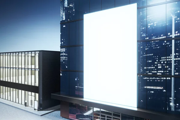 Leere Weiße Reklametafel Der Gläsernen Fassade Des Gebäudes Die Nachts — Stockfoto