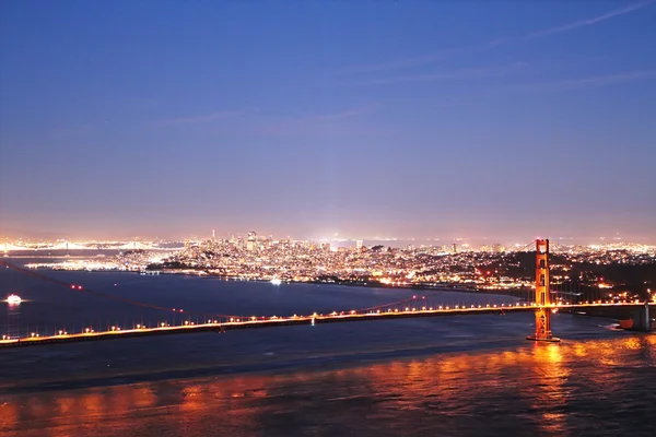 Golden Gate at evening — Stock Photo, Image