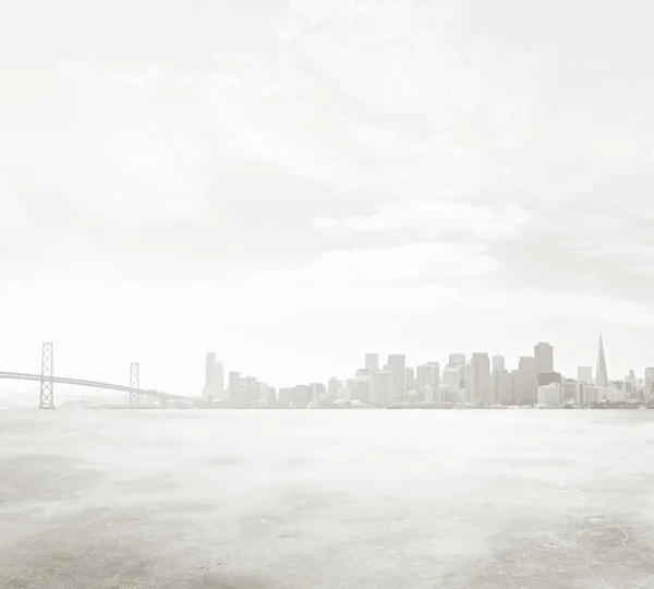 Miasto San Francisco w mgle — Zdjęcie stockowe
