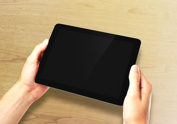 Handen met lege digitale tablet — Stockfoto