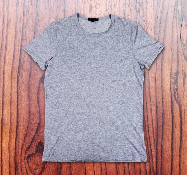 Pusty szary t-shirt — Zdjęcie stockowe